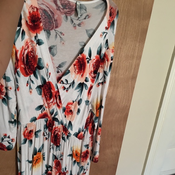 Dresses & Skirts - Maternity dress